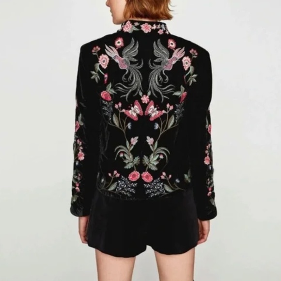 Zara Jackets & Blazers - Zara Woodland Embroided Velvet Open Front Blazer Jacket Size S